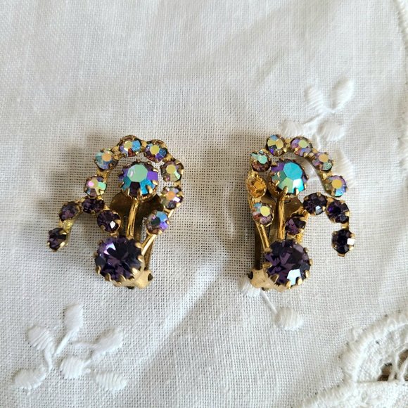 Vintage 1960s Aurora Borealis clip on earrings. Made in Austria. - Picture 4 of 7